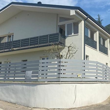 Garda 33 Caprino Veronese Apartment Ngoại thất bức ảnh