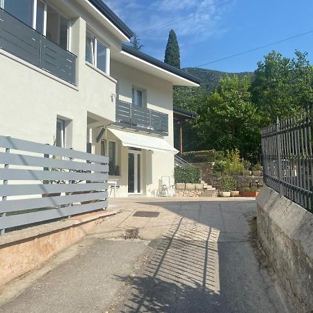 Garda 33 Caprino Veronese Apartment Ngoại thất bức ảnh