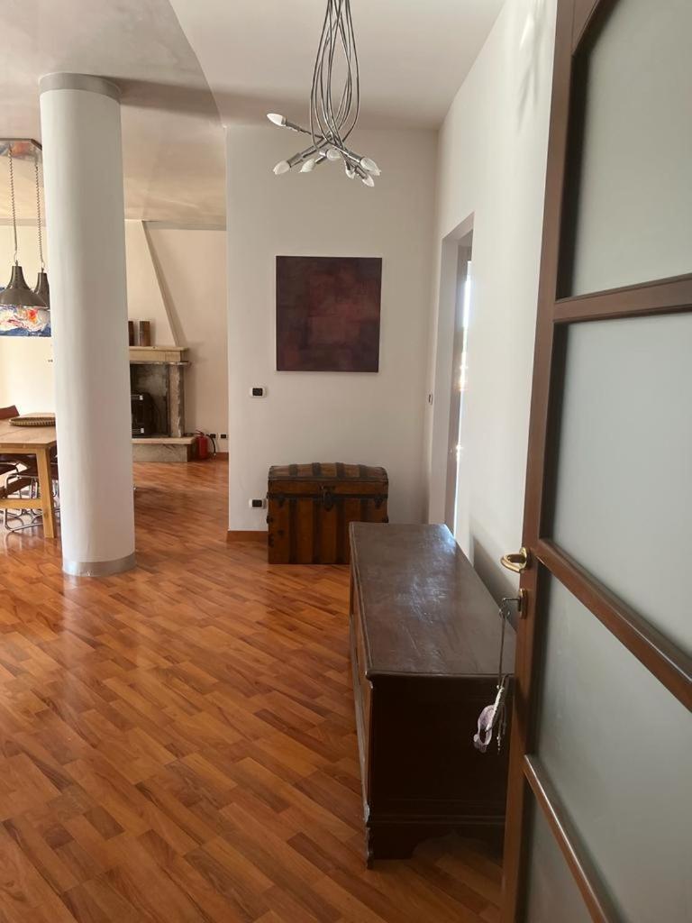 Garda 33 Caprino Veronese Apartment Phòng bức ảnh
